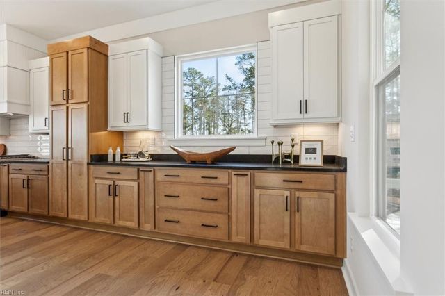 1904 McCoy Rd, Chesapeake, VA 23323