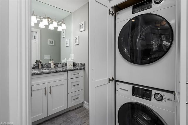 13411 Snook CIR, Naples, FL 34114