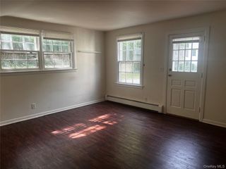 14 Oyster Bay Road, Locust Valley, NY 11560