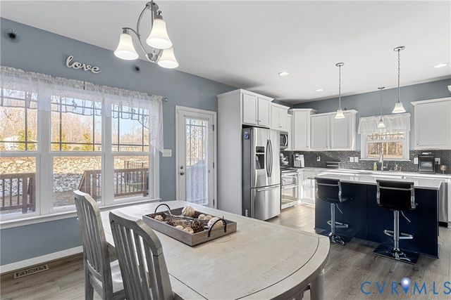 10548 Deerlake Dr, New Kent, VA 23124