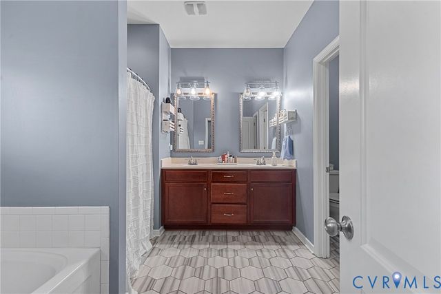 10548 Deerlake Dr, New Kent, VA 23124