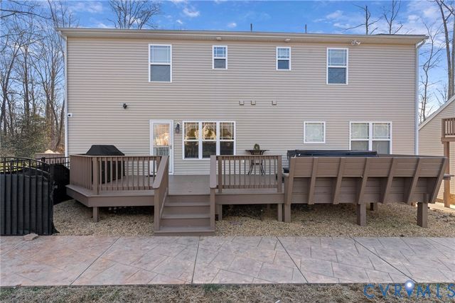 10548 Deerlake Dr, New Kent, VA 23124