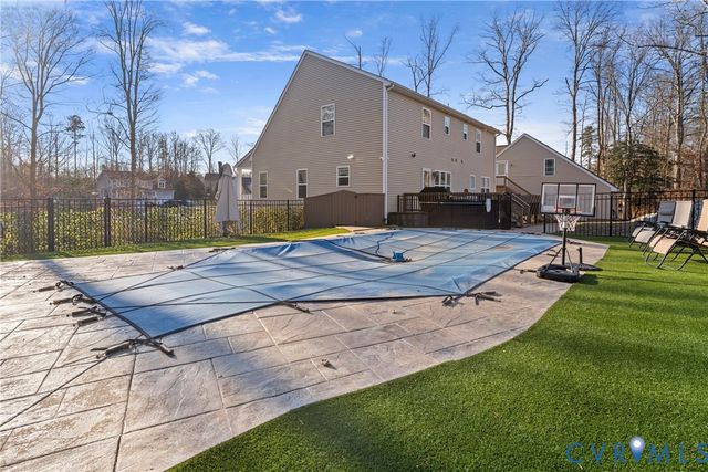 10548 Deerlake Dr, New Kent, VA 23124