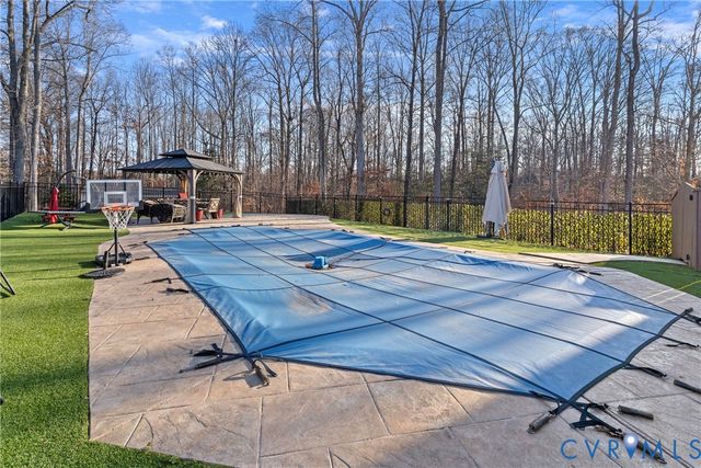 10548 Deerlake Dr, New Kent, VA 23124