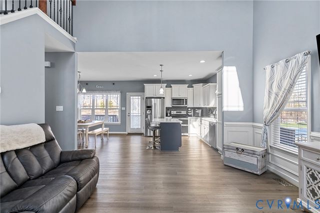 10548 Deerlake Dr, New Kent, VA 23124