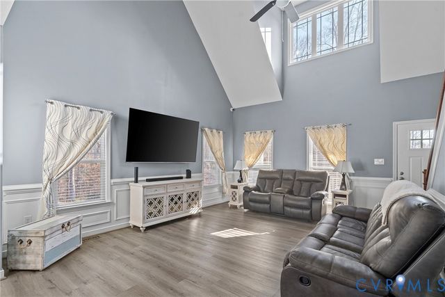 10548 Deerlake Dr, New Kent, VA 23124