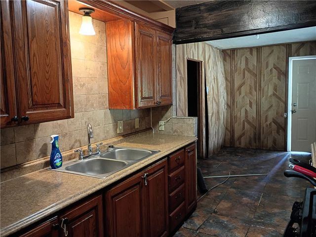 2141 Karen Dr, Corpus Christi, TX 78416