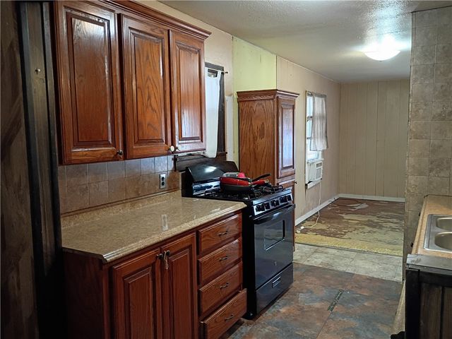 2141 Karen Dr, Corpus Christi, TX 78416