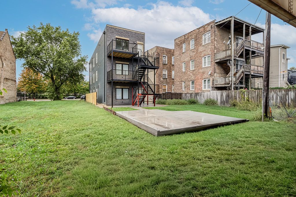 4623 S Prairie Avenue, Chicago, IL 60653 — photo 2