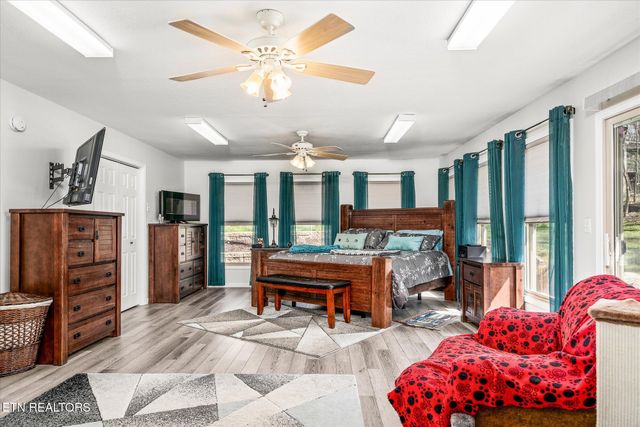 114 Lakeshire Drive, Crossville, TN 38558