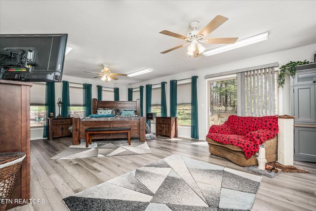 114 Lakeshire Drive, Crossville, TN 38558