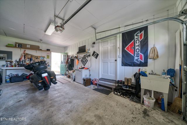 114 Lakeshire Drive, Crossville, TN 38558