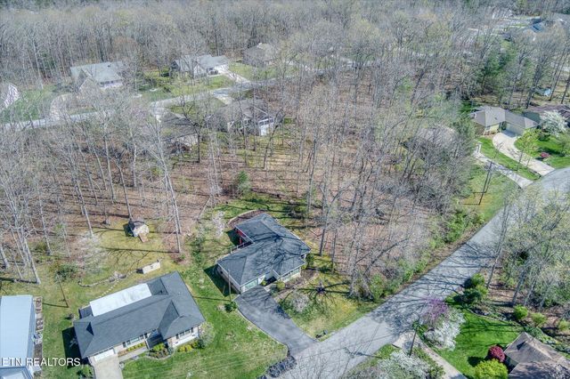 114 Lakeshire Drive, Crossville, TN 38558