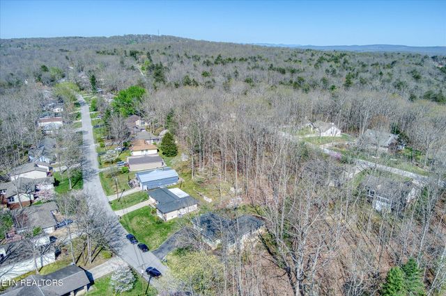 114 Lakeshire Drive, Crossville, TN 38558