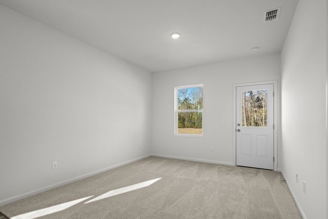 720 Huelva St, Loris, SC 29569