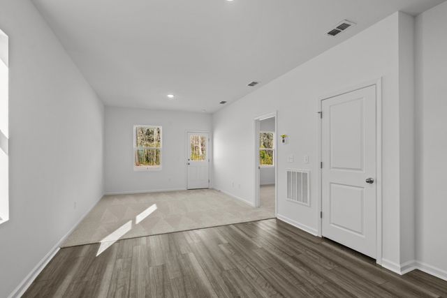 720 Huelva St, Loris, SC 29569