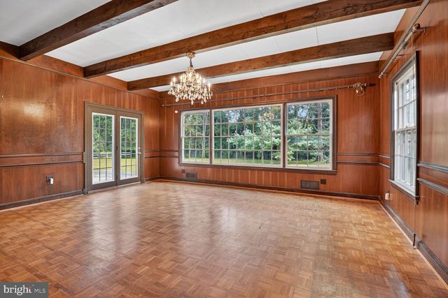 9107 RIVER RD, Potomac, MD 20854