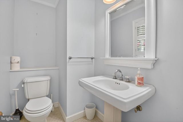 9107 RIVER RD, Potomac, MD 20854