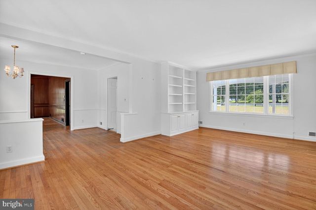 9107 RIVER RD, Potomac, MD 20854