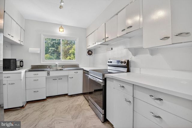 9107 RIVER RD, Potomac, MD 20854