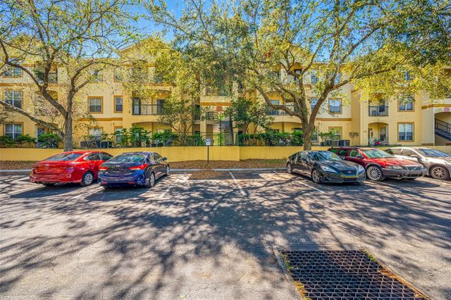 5612 PINNACLE HEIGHTS CIRCLE 206, Tampa, FL 33624