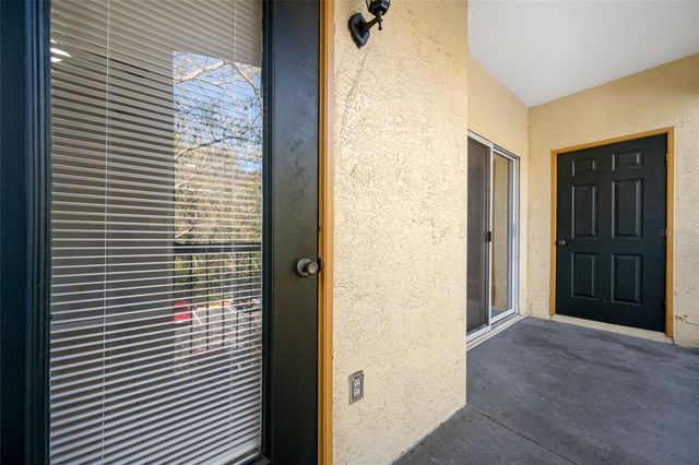 5612 PINNACLE HEIGHTS CIRCLE 206, Tampa, FL 33624