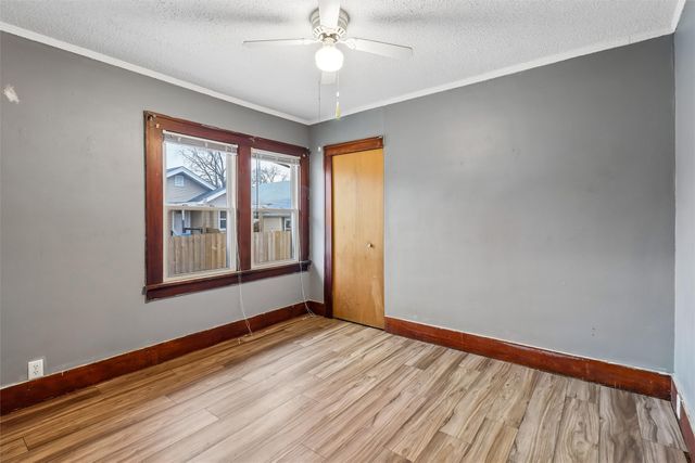 2310 E 11th Street, Des Moines, IA 50316