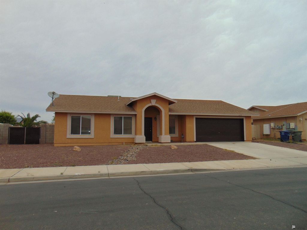 6274 E 43 St, Yuma, AZ 85365