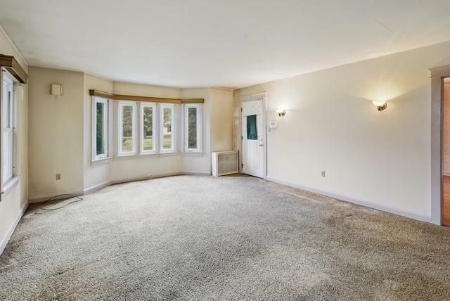 24 Litchfield Avenue, Southbridge, MA 01550