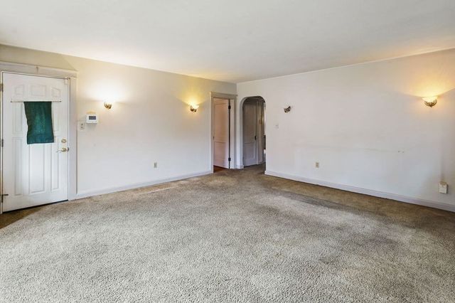 24 Litchfield Avenue, Southbridge, MA 01550