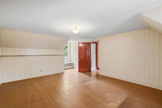 24 Litchfield Avenue, Southbridge, MA 01550