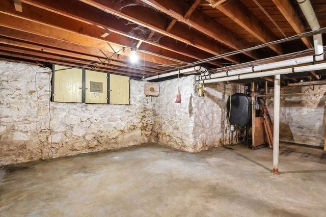 24 Litchfield Avenue, Southbridge, MA 01550