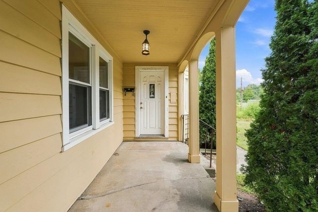 24 Litchfield Avenue, Southbridge, MA 01550
