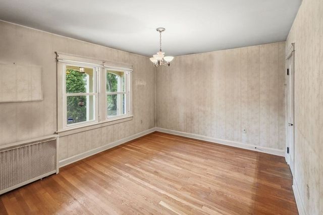 24 Litchfield Avenue, Southbridge, MA 01550