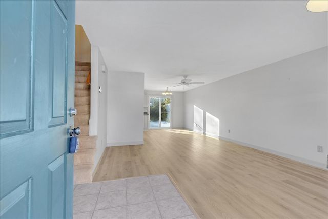 135 W Main Street APT 7, Hyannis, MA 02601