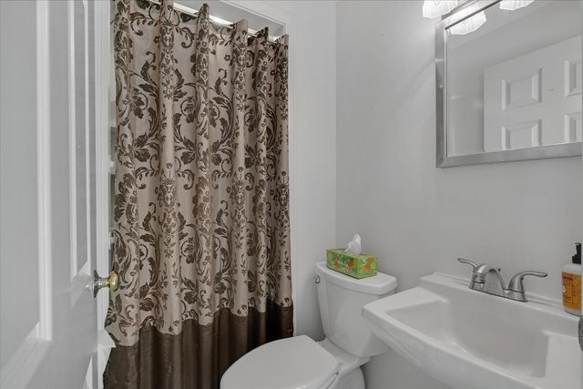 135 W Main Street APT 7, Hyannis, MA 02601