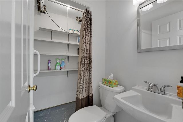 135 W Main Street APT 7, Hyannis, MA 02601