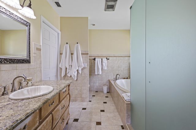 1925 Coral Gardens Drive, Wilton Manors, FL 33306