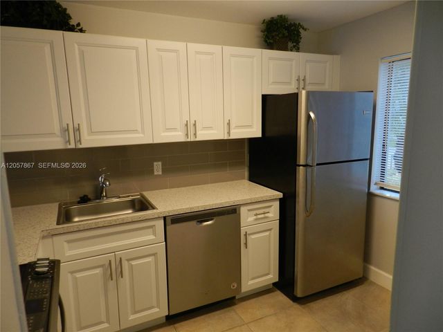 4832 Esedra Ct 208, Lake Worth, FL 33467