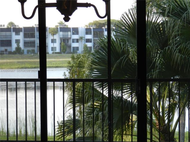 4832 Esedra Ct 208, Lake Worth, FL 33467