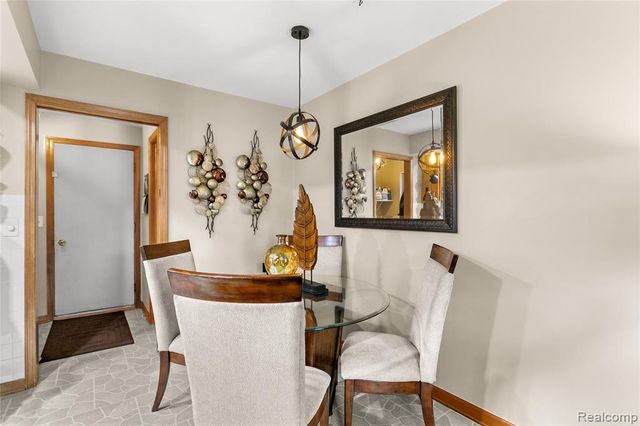 5442 Stanford Court, Warren, MI 48091