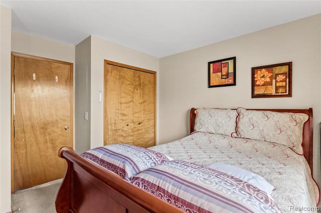 5442 Stanford Court, Warren, MI 48091