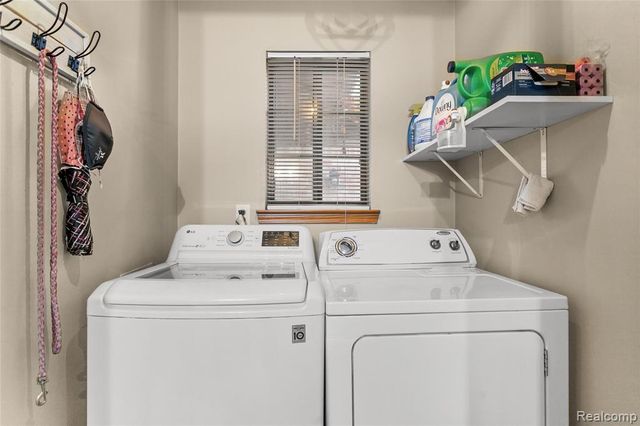 5442 Stanford Court, Warren, MI 48091