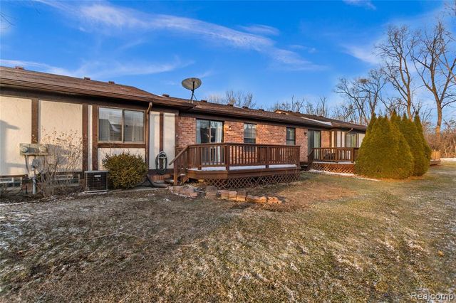 5442 Stanford Court, Warren, MI 48091