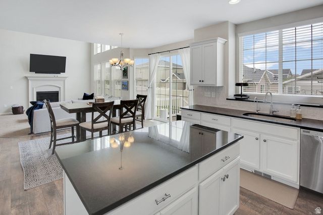 892 S HONEYSUCKLE WAY, Fruit Heights, UT 84037