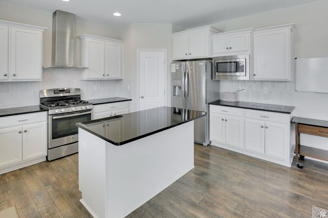 892 S HONEYSUCKLE WAY, Fruit Heights, UT 84037