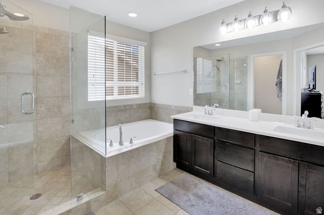 892 S HONEYSUCKLE WAY, Fruit Heights, UT 84037
