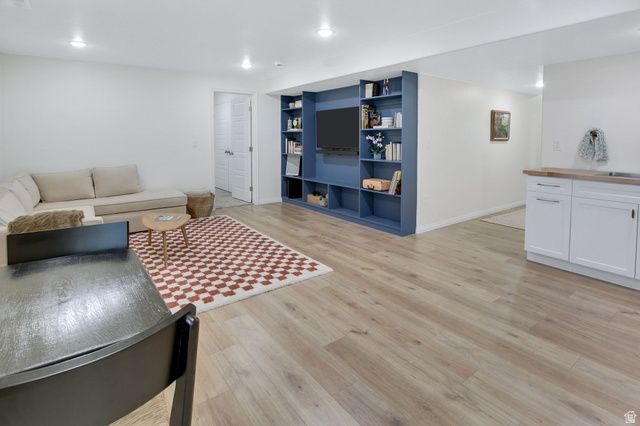 892 S HONEYSUCKLE WAY, Fruit Heights, UT 84037
