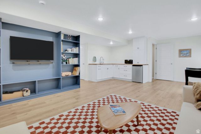892 S HONEYSUCKLE WAY, Fruit Heights, UT 84037