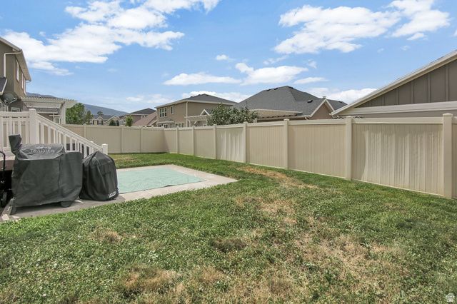 892 S HONEYSUCKLE WAY, Fruit Heights, UT 84037